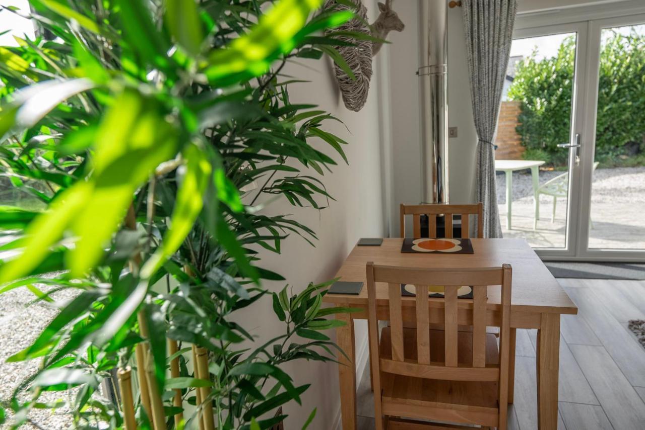 Olverstone Lodge, A Beautiful Cornish With Wood Burner & Garden Apartment St Austell