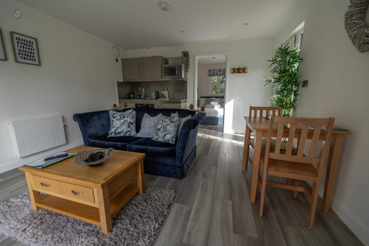 Olverstone Lodge, A Beautiful Cornish With Wood Burner & Garden Apartment St Austell