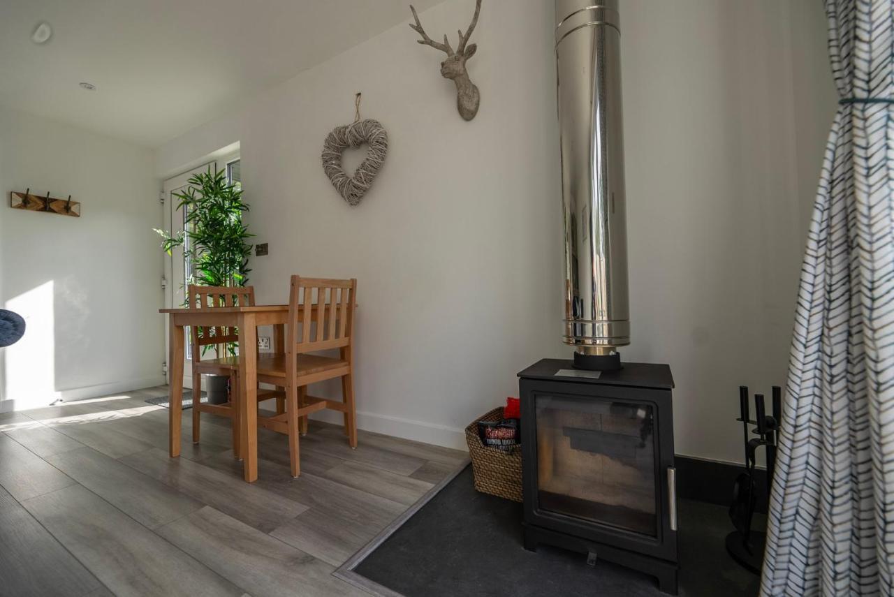 Olverstone Lodge, A Beautiful Cornish With Wood Burner & Garden Apartment